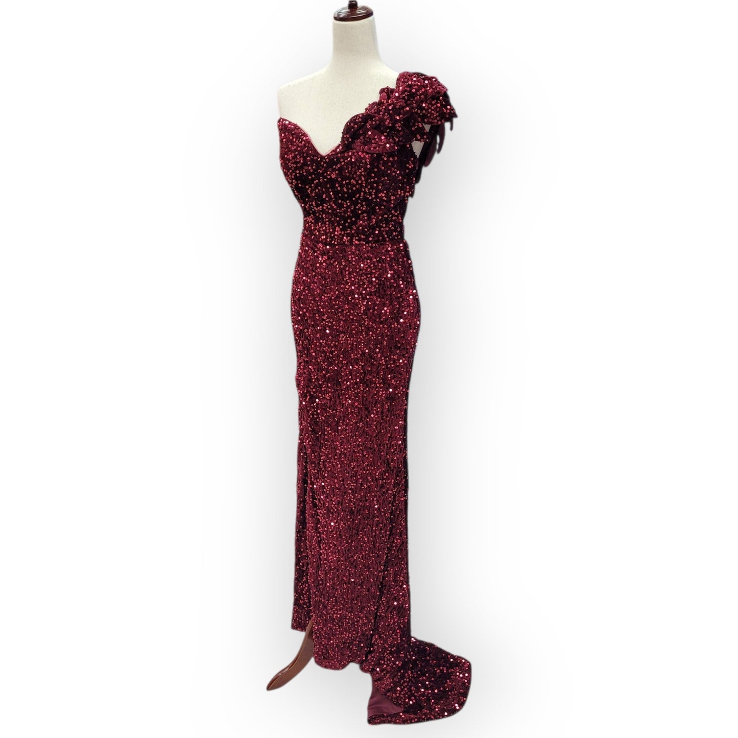 Elegant and Fun Sequin Evening Gown with Decorative Shoulder Strap