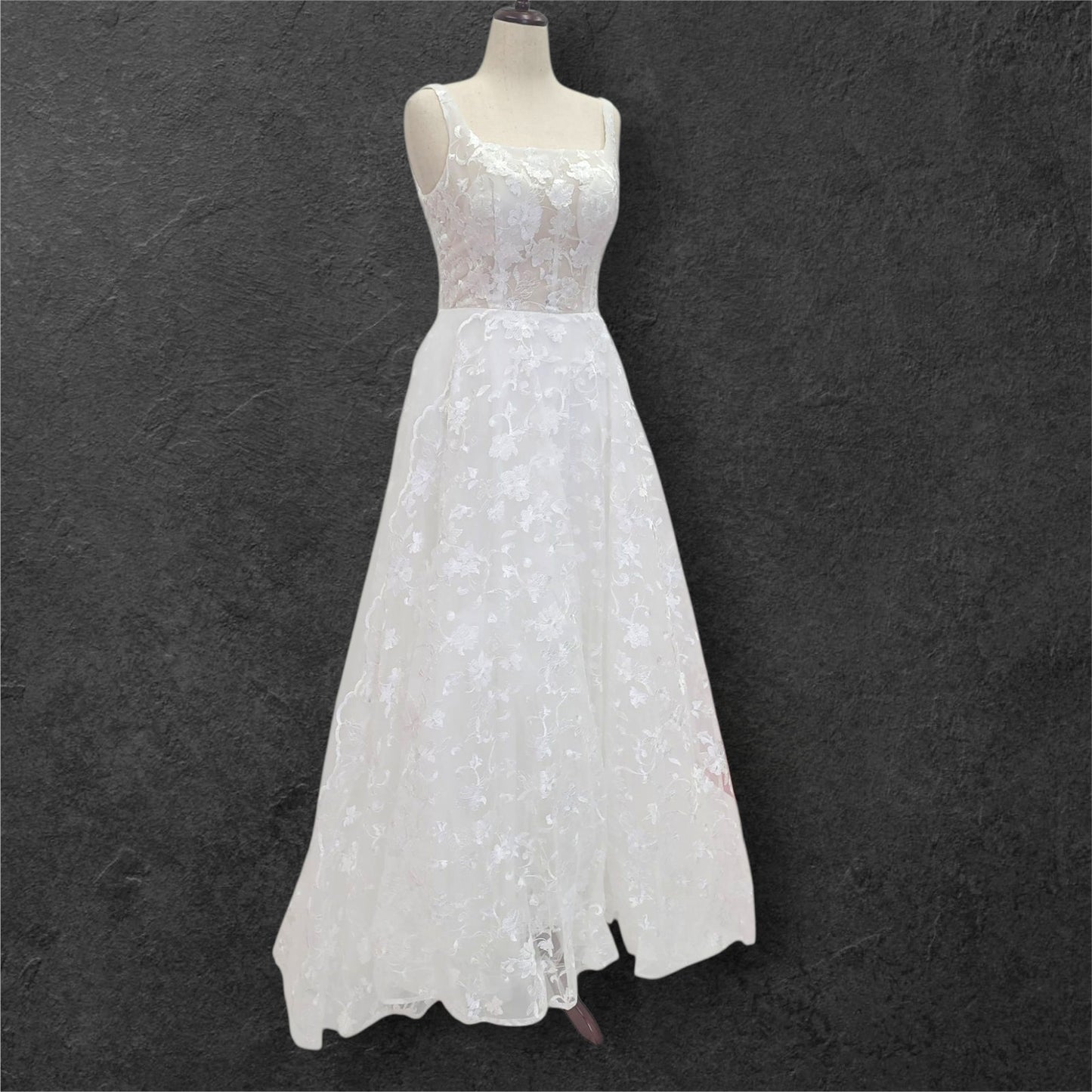 Ballgown Scoop Neck Wedding Dress with Floral Embroidery