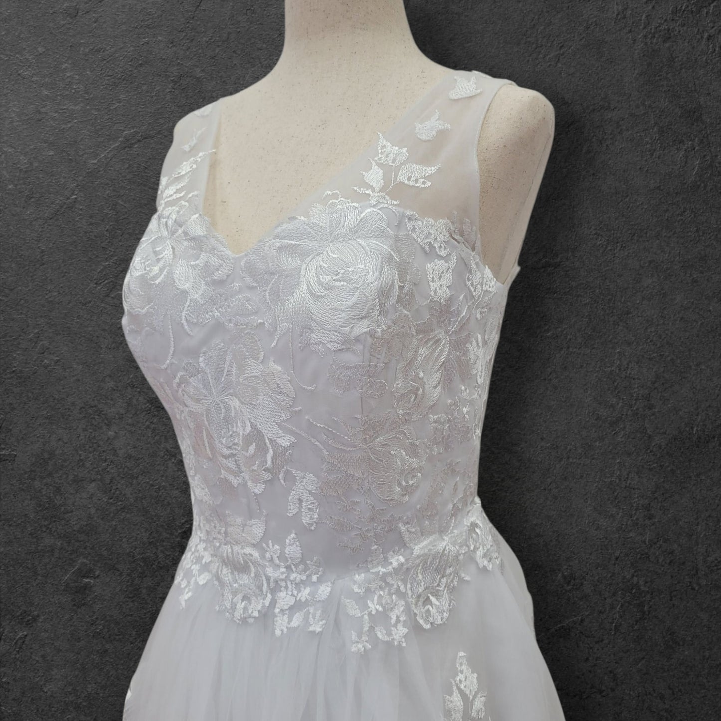 Classic A-Line Wedding Dress with Embroidered Appliques on Tulle