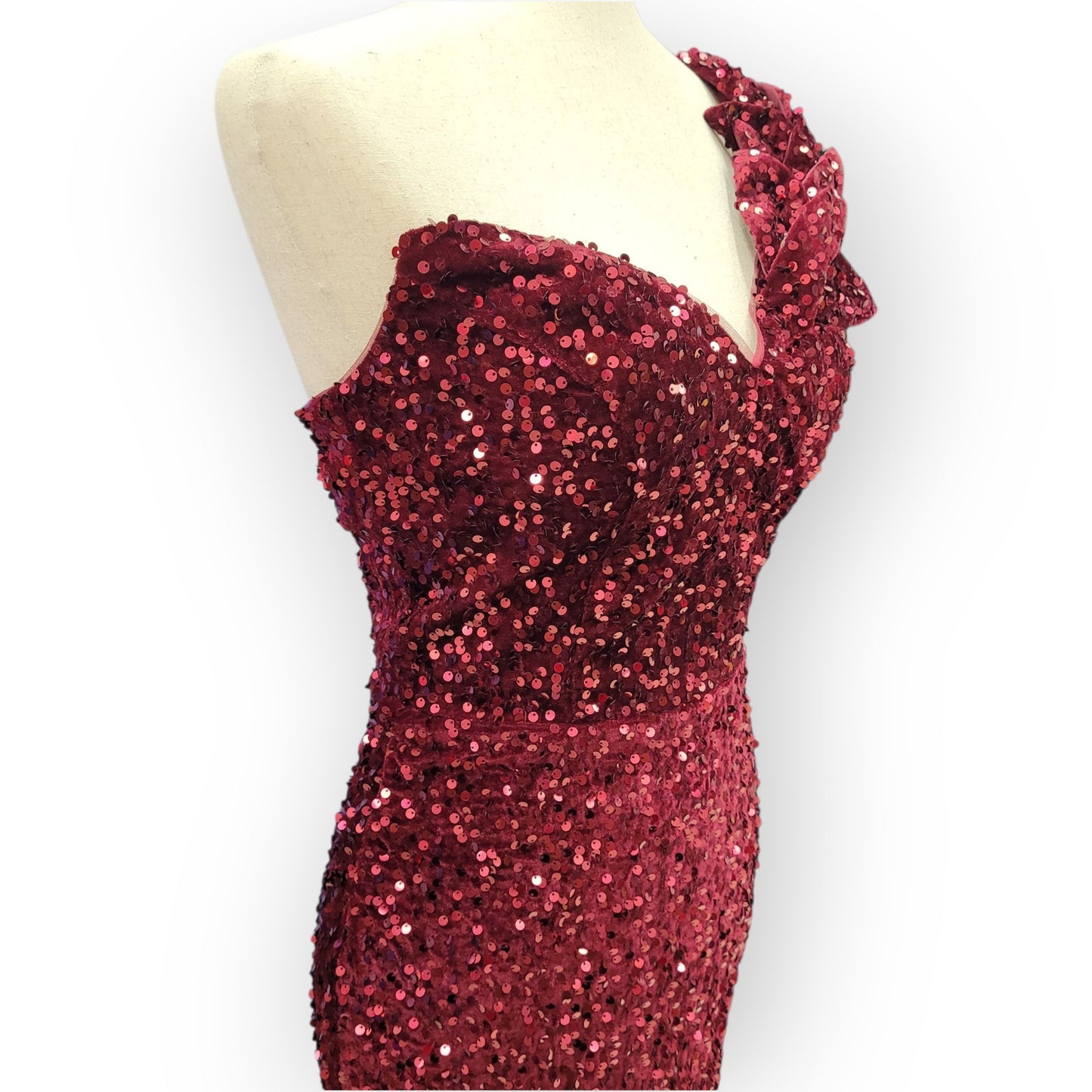 Elegant and Fun Sequin Evening Gown with Decorative Shoulder Strap