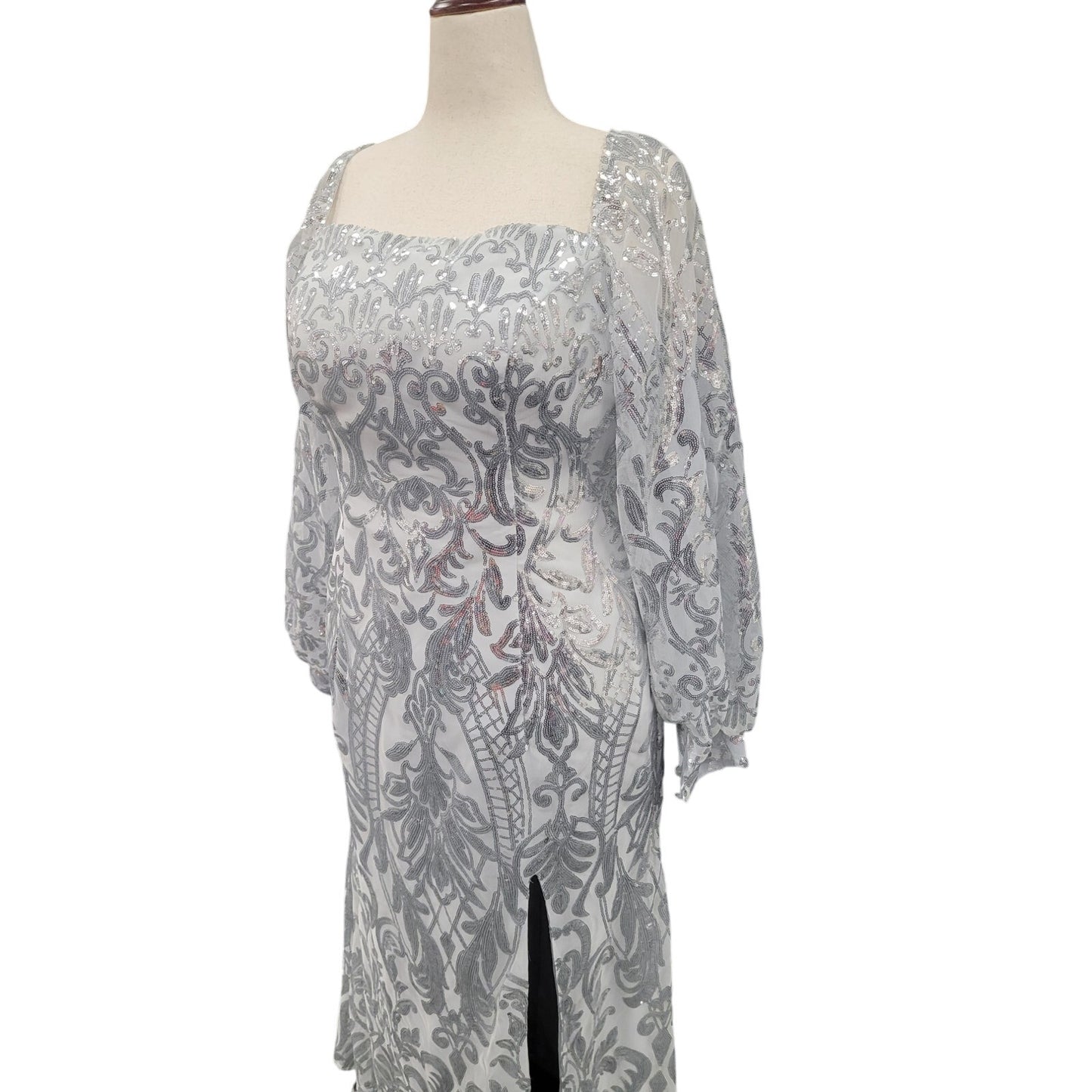 Long Sleeved Patterned Sequin Gown Size 16 XL