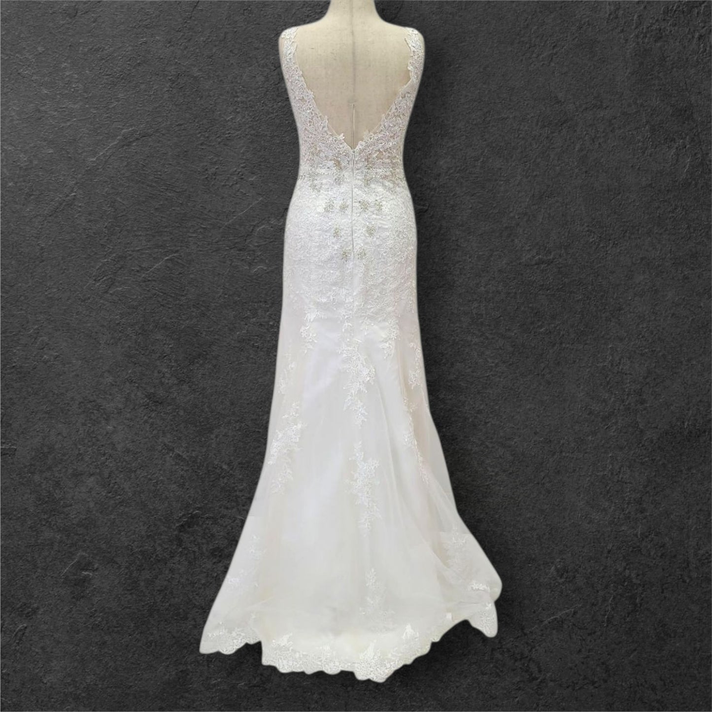 Elegant Fitted Wedding Dress with Low V-Back