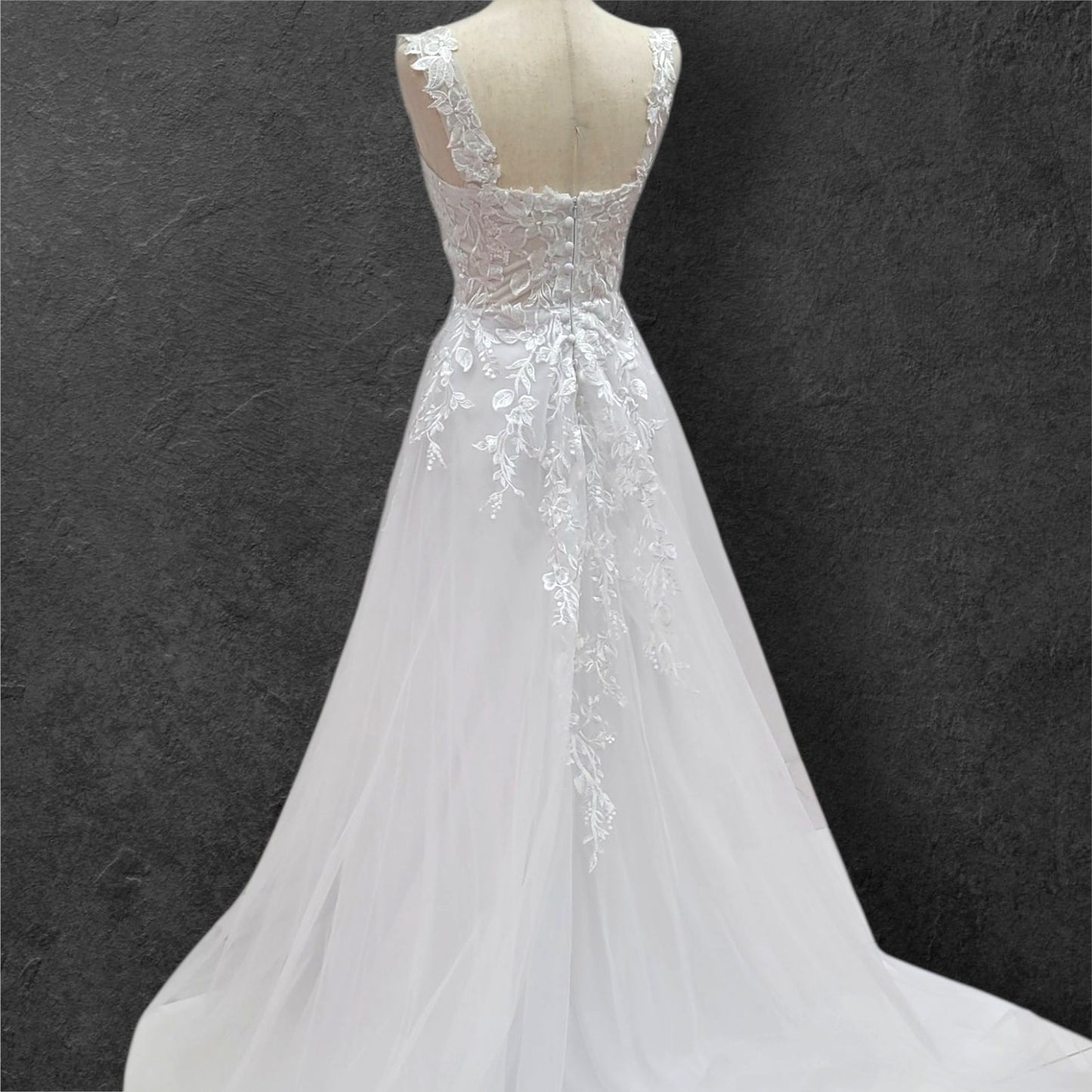 A Line Tulle Wedding Dress with Wide Sweetheart Neckline