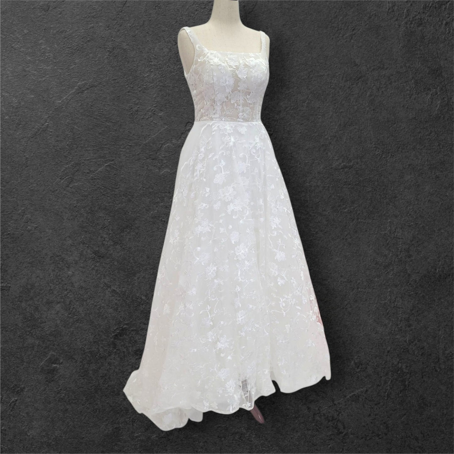 Ballgown Scoop Neck Wedding Dress with Floral Embroidery