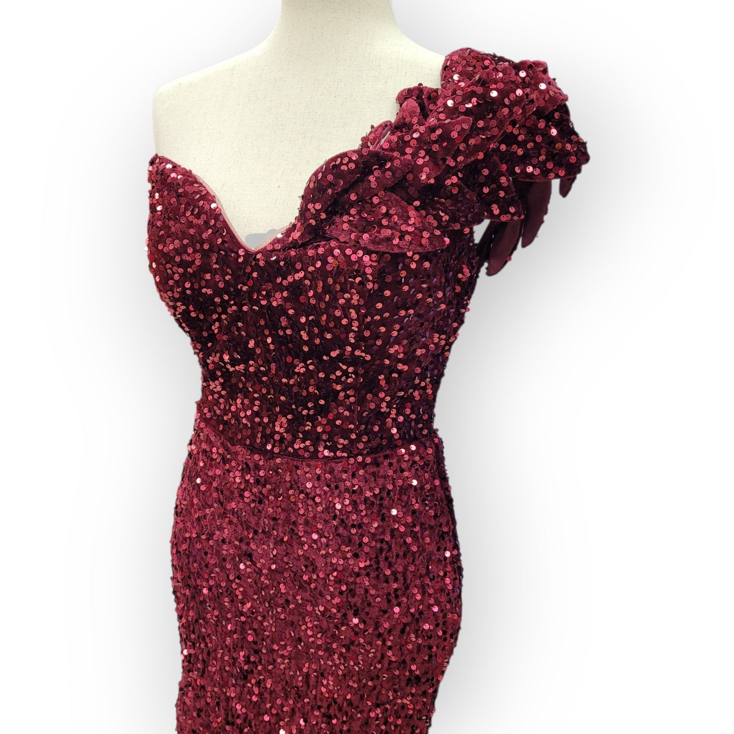 Elegant and Fun Sequin Evening Gown with Decorative Shoulder Strap