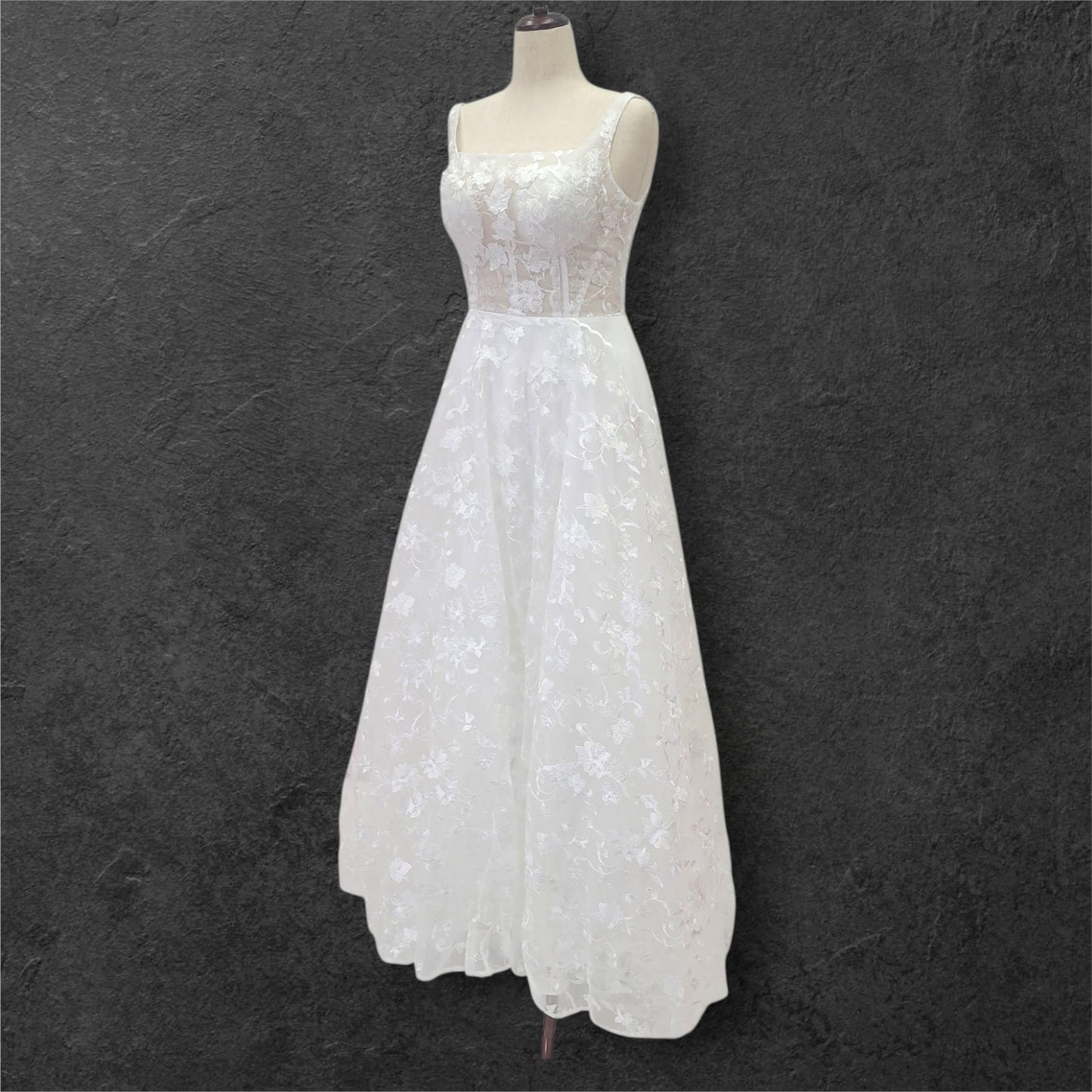 Ballgown Scoop Neck Wedding Dress with Floral Embroidery
