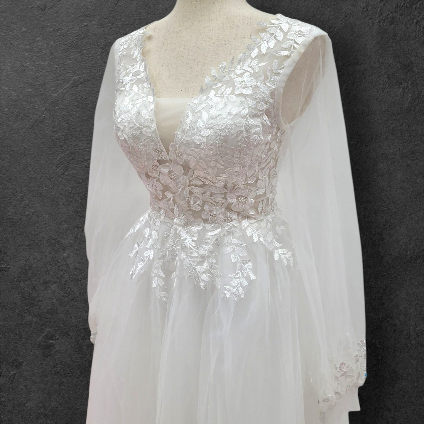 Long Sleeve A-Line Tulle Wedding Dress