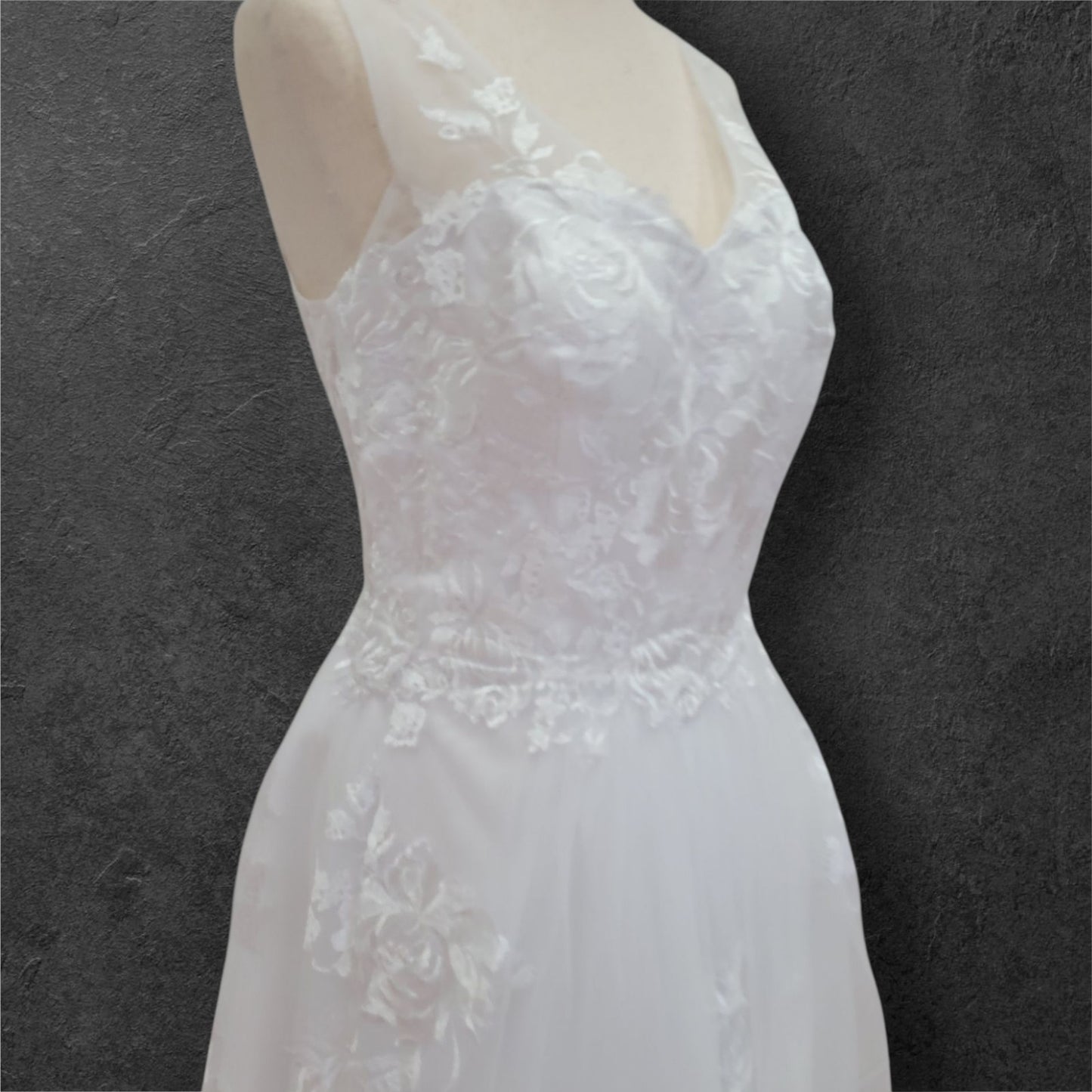 Classic A-Line Wedding Dress with Embroidered Appliques on Tulle