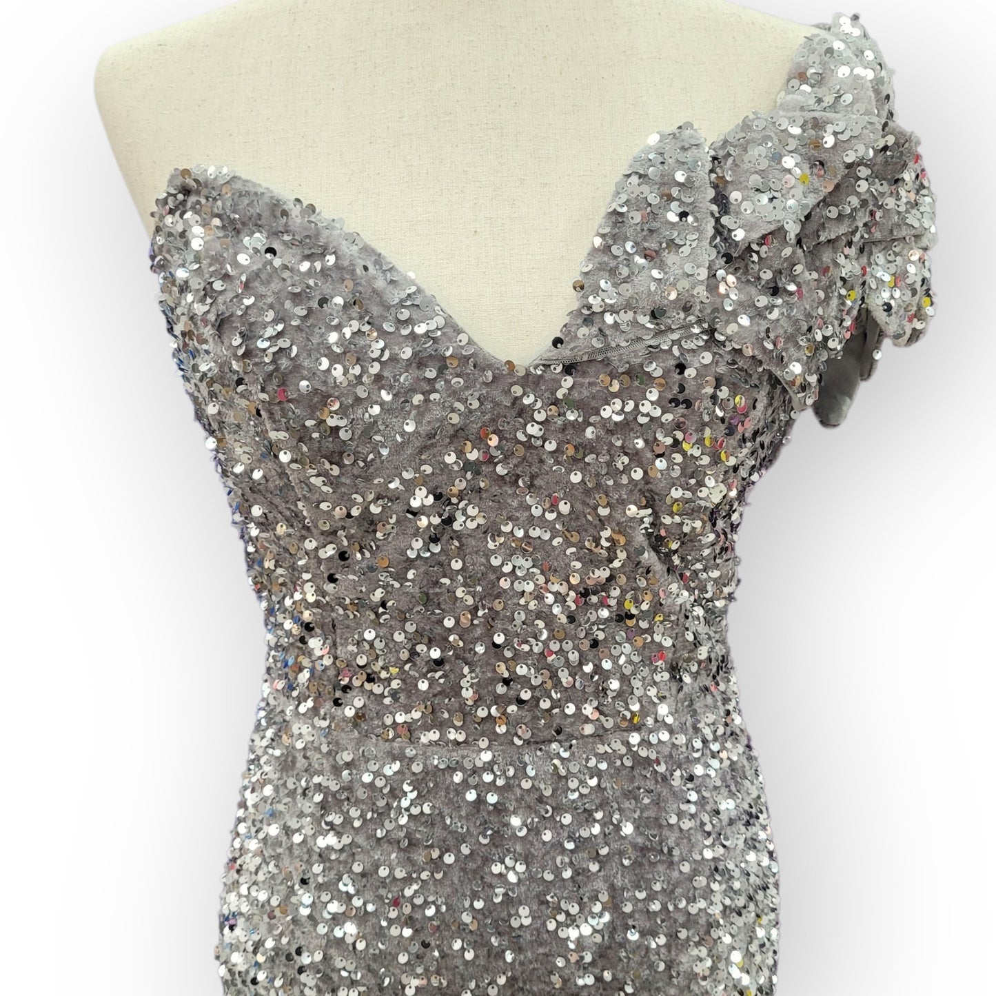 Elegant and Fun Sequin Evening Gown with Decorative Shoulder Strap