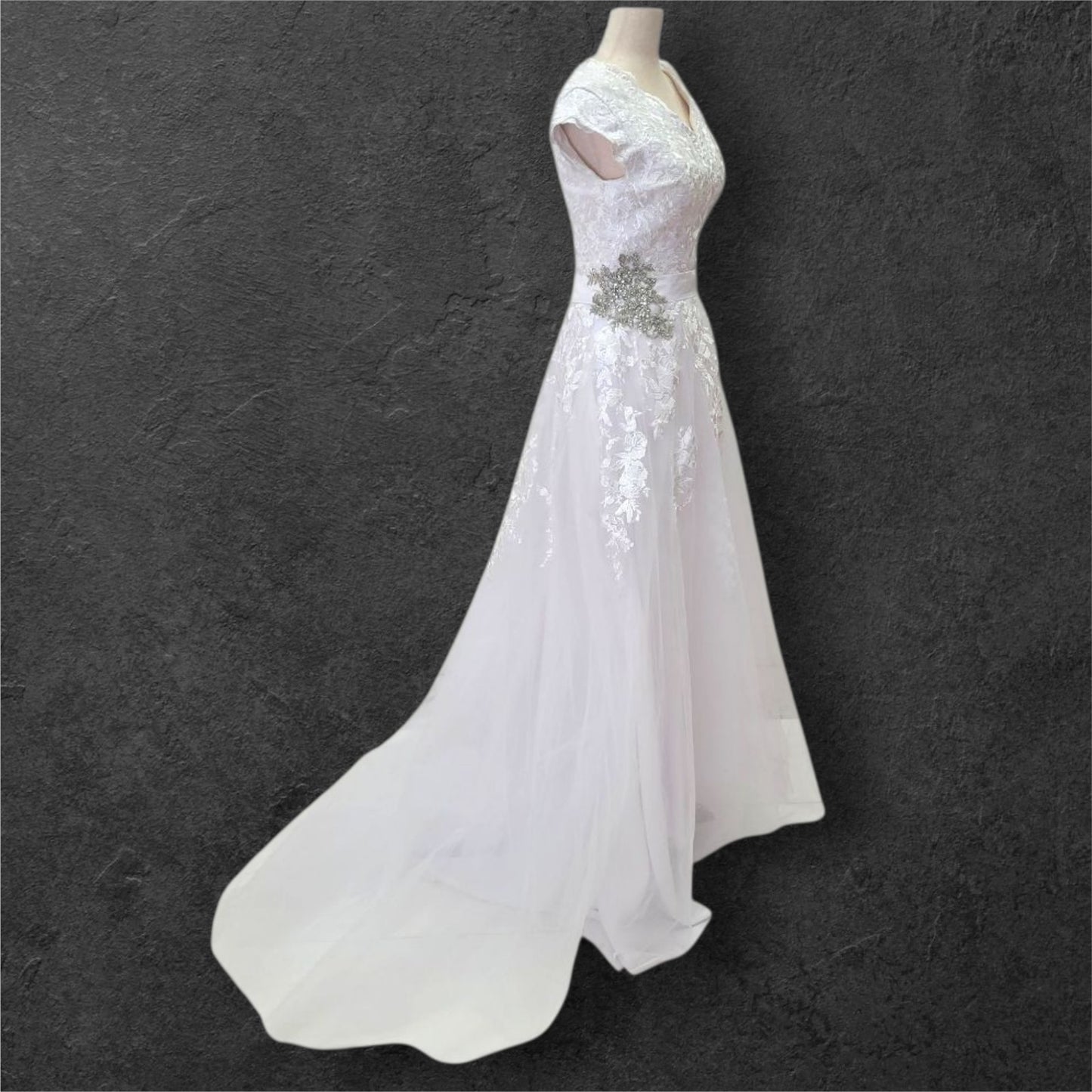 Cap Sleeve A Line Wedding Dress with Floral Appliques on Tulle Skirt with Silver Side Broach