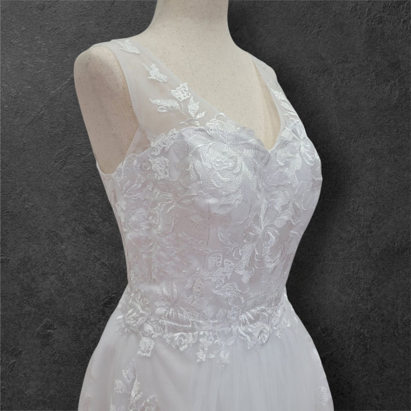 Classic A-Line Wedding Dress with Embroidered Appliques on Tulle