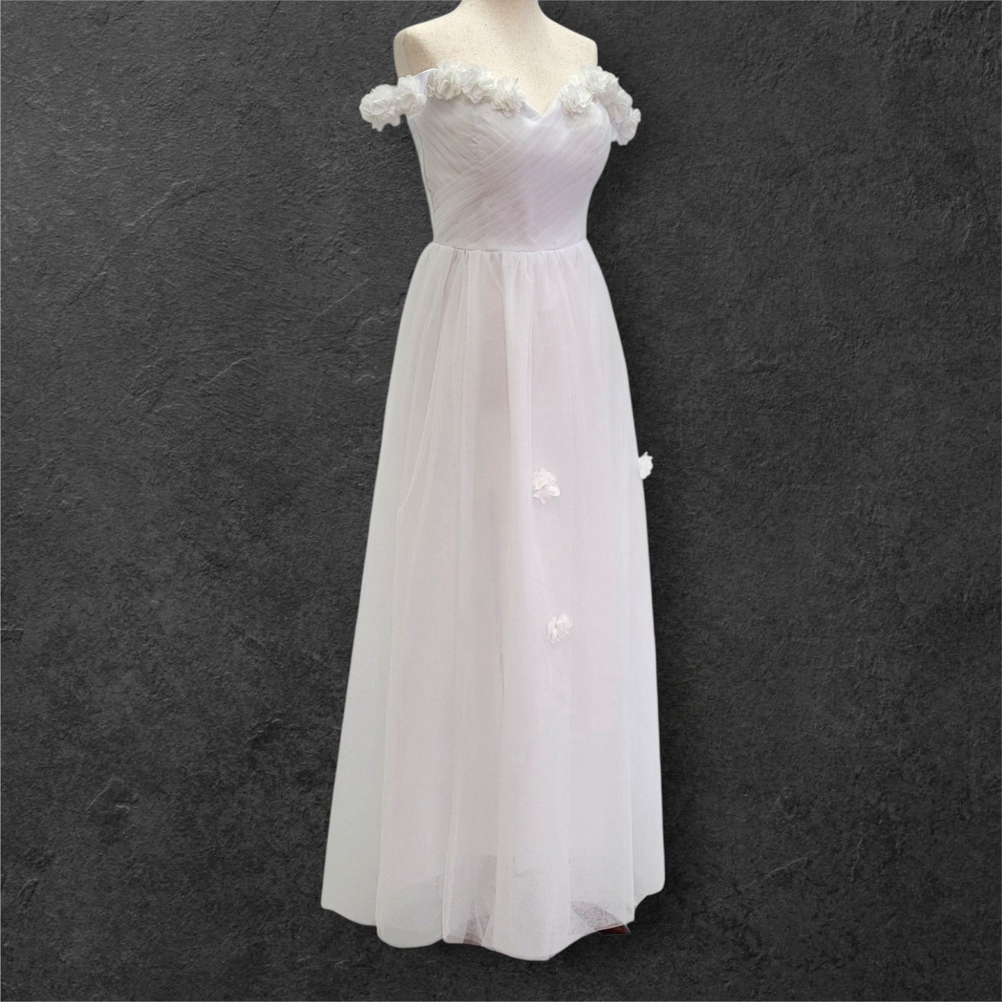 Tulle Wedding Dress with Floral Neckline and Sleeves with Corset back