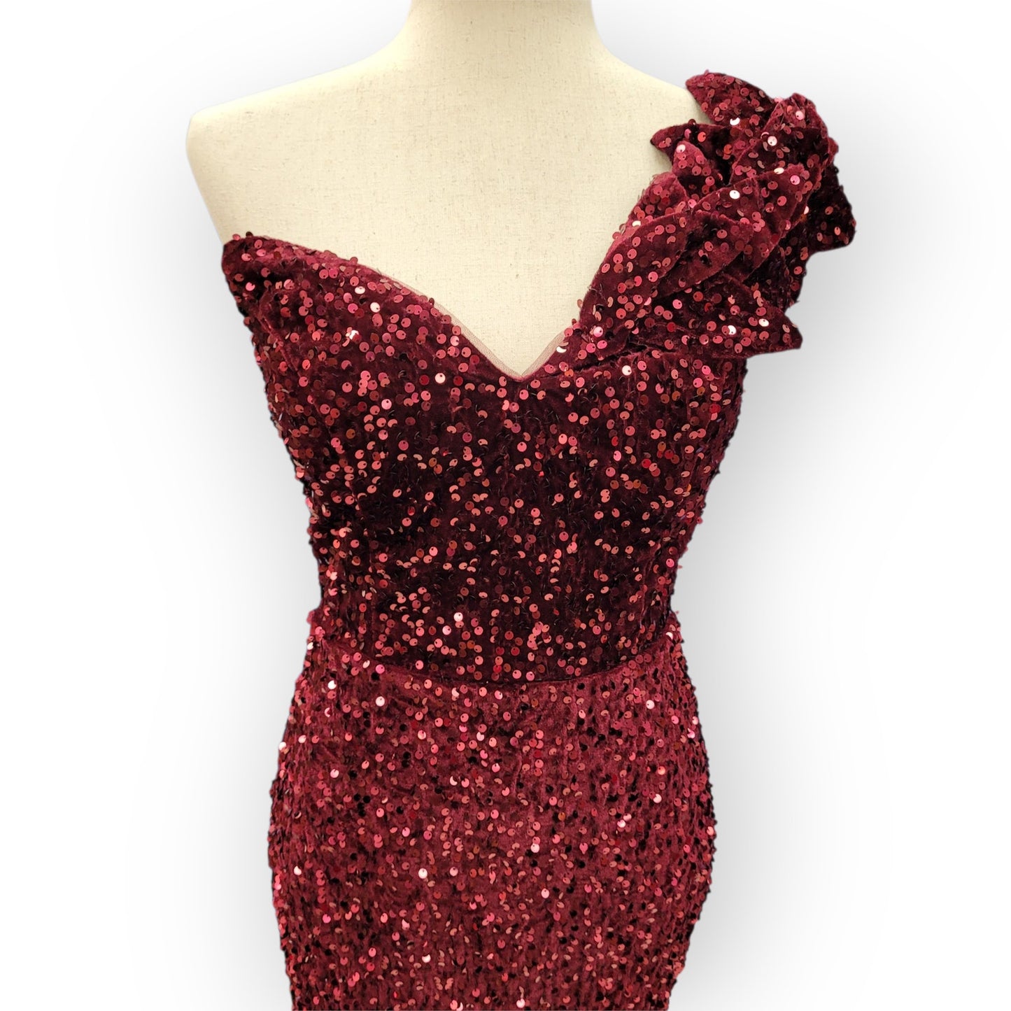 Elegant and Fun Sequin Evening Gown with Decorative Shoulder Strap