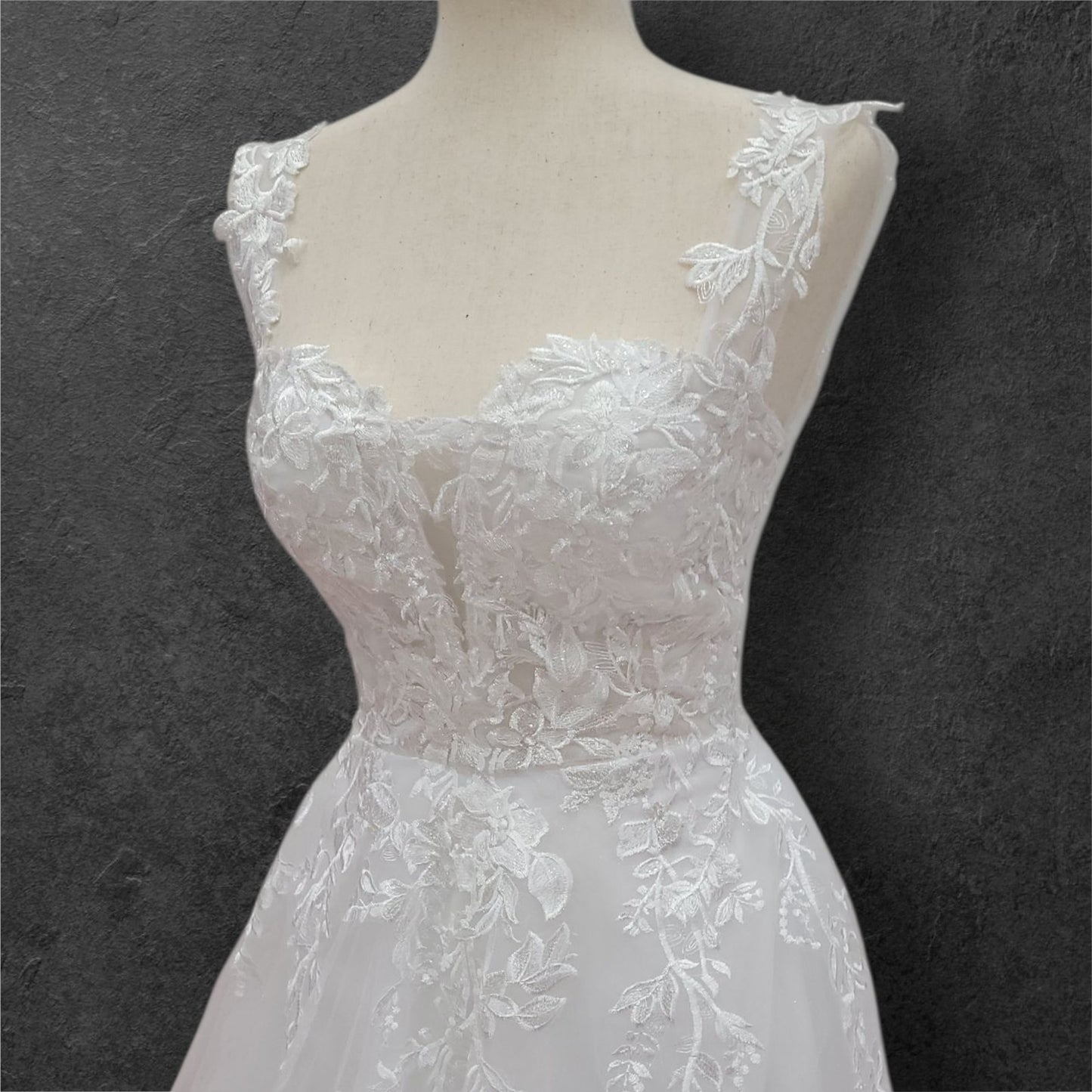 A Line Tulle Wedding Dress with Wide Sweetheart Neckline