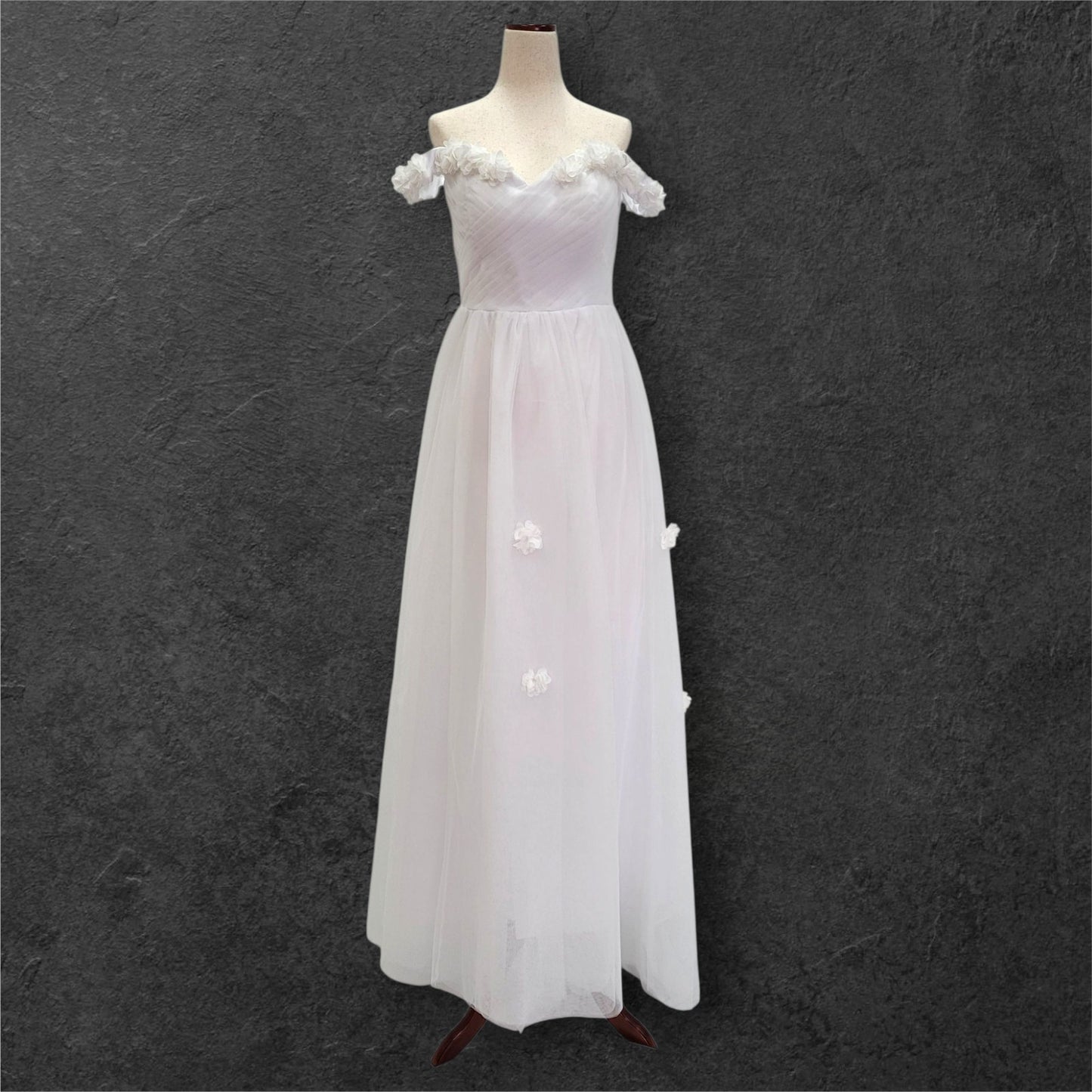 Tulle Wedding Dress with Floral Neckline and Sleeves with Corset back