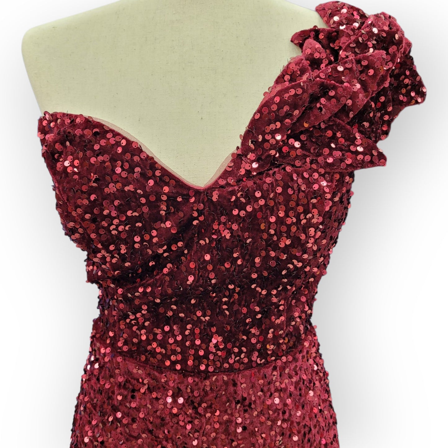 Elegant and Fun Sequin Evening Gown with Decorative Shoulder Strap