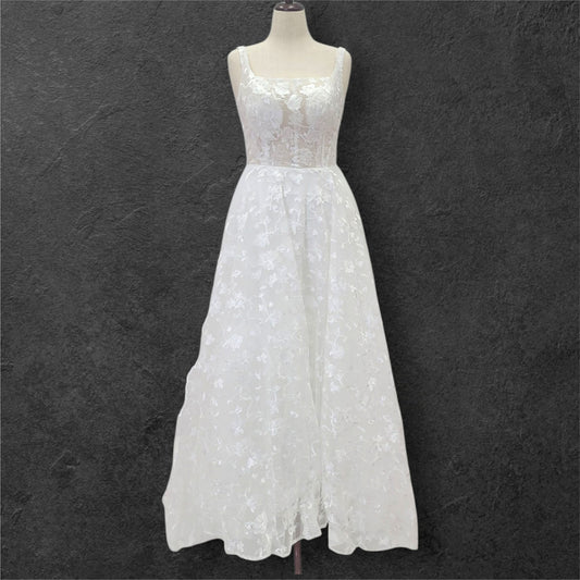 Ballgown Scoop Neck Wedding Dress with Floral Embroidery