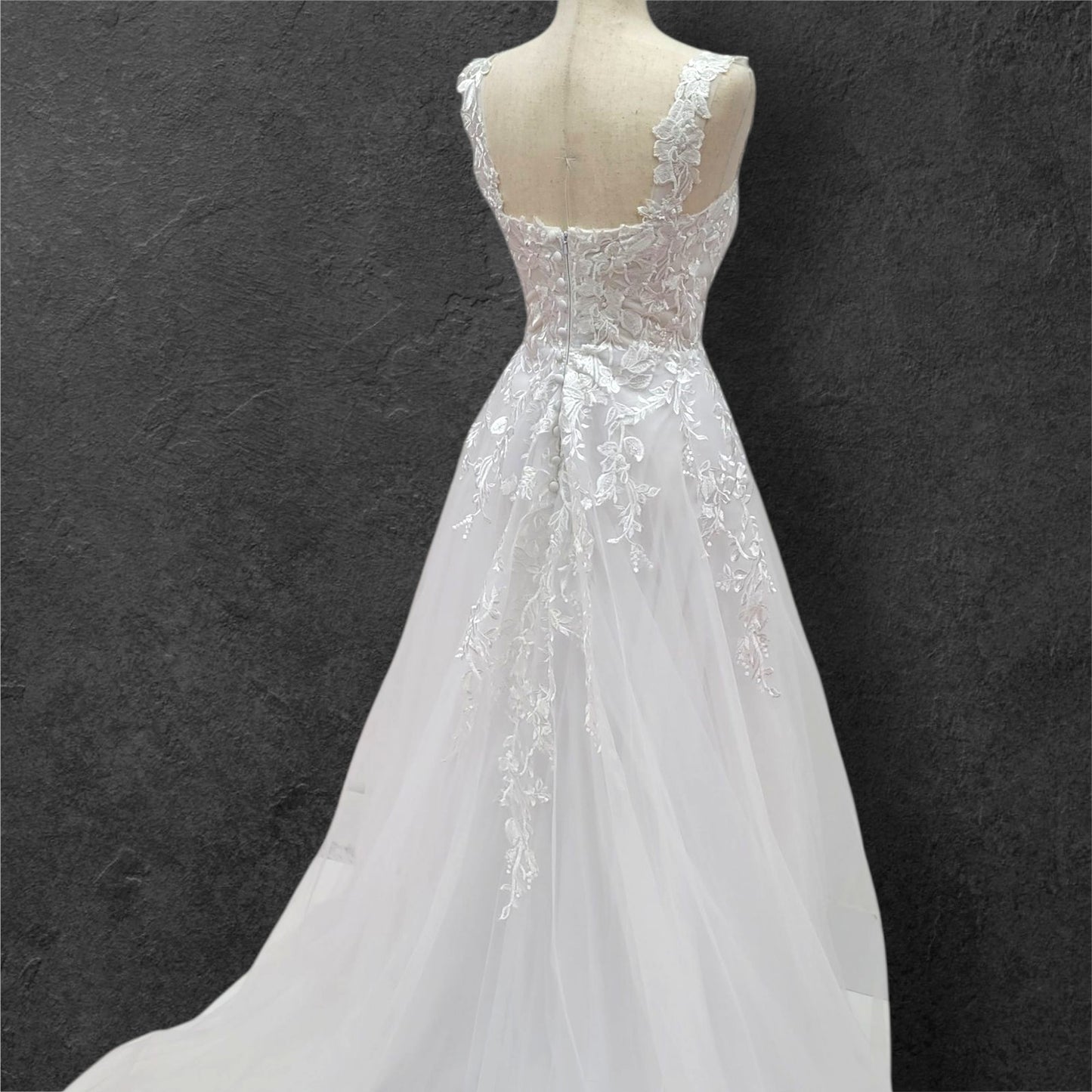 A Line Tulle Wedding Dress with Wide Sweetheart Neckline
