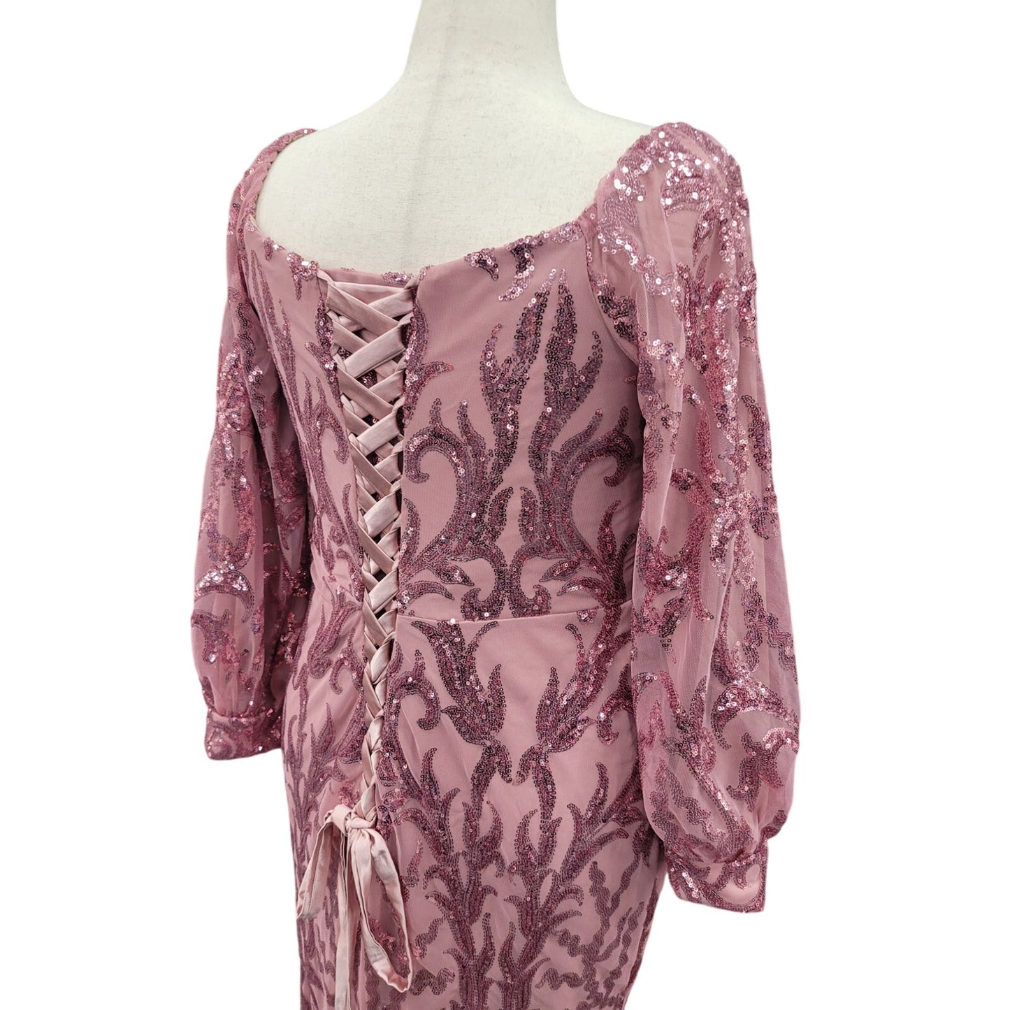 Long Sleeved Patterned Sequin Gown Size 18