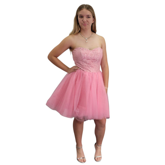 Short Strapless Tulle Cocktail Dress with Sweetheart Neckline and Corset Back
