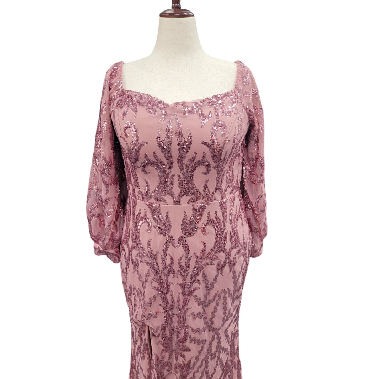 Long Sleeved Patterned Sequin Gown Size 18