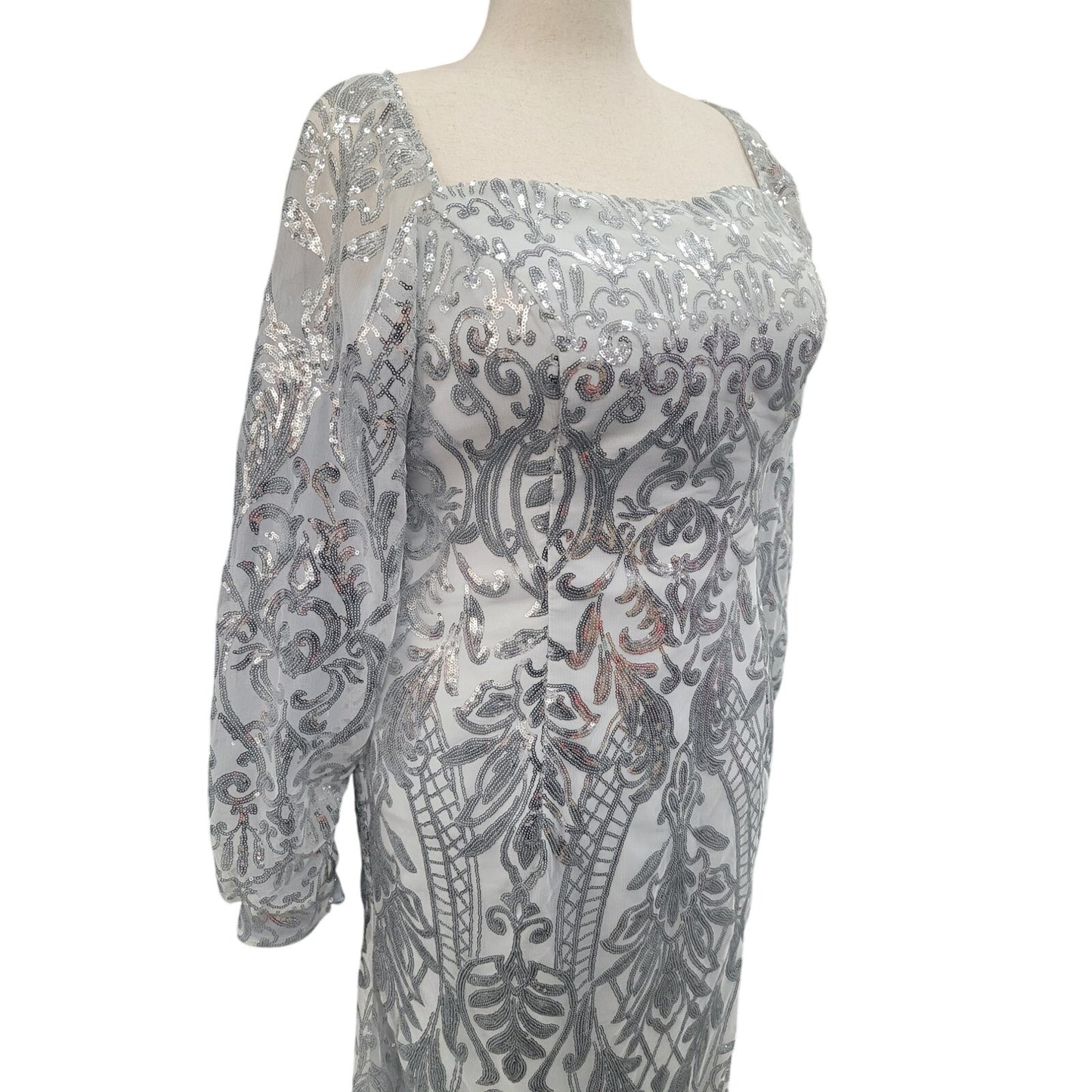 Long Sleeved Patterned Sequin Gown Size 16 XL