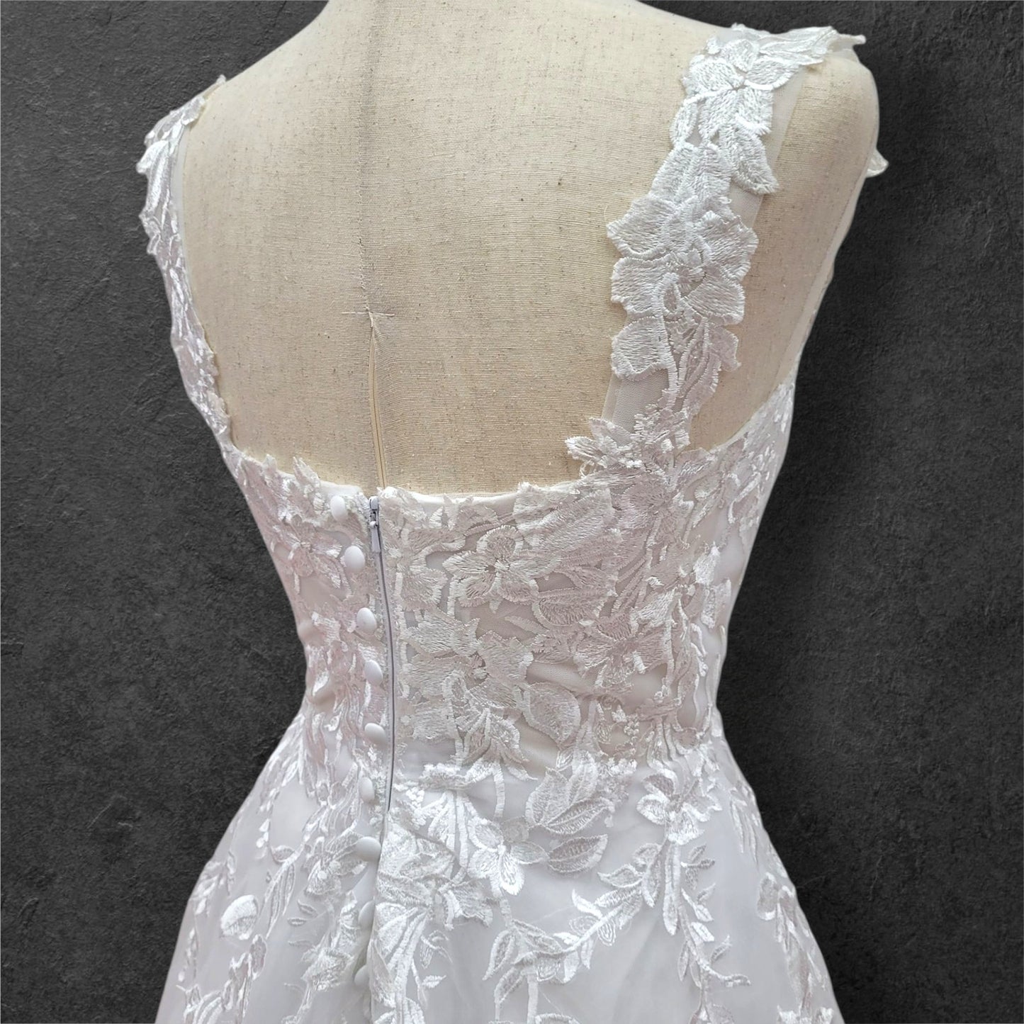 A Line Tulle Wedding Dress with Wide Sweetheart Neckline
