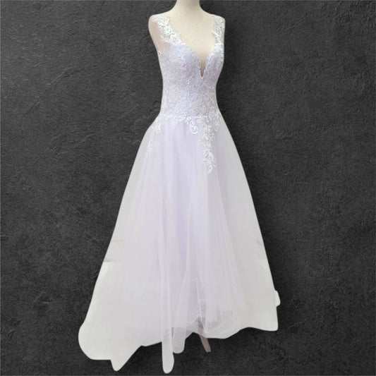 Drop Waisted A Line Wedding Dress with V Neck