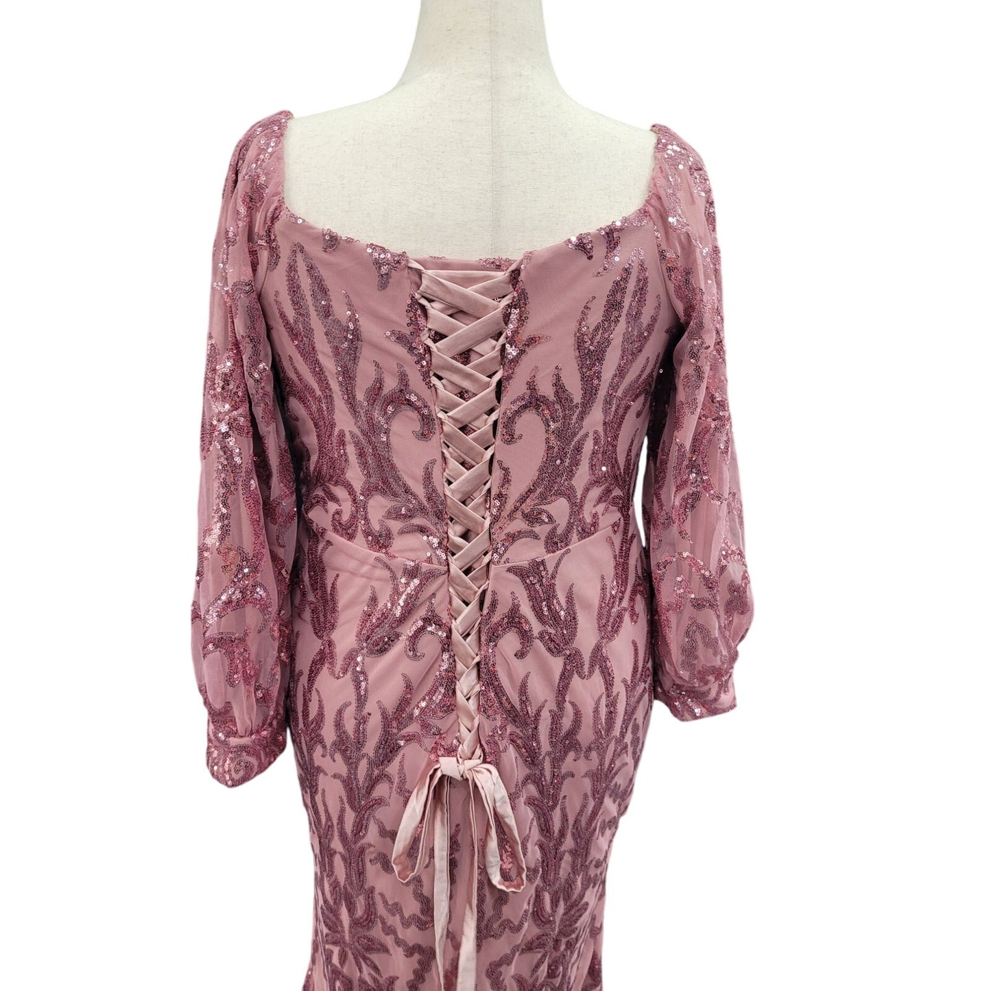 Long Sleeved Patterned Sequin Gown Size 18